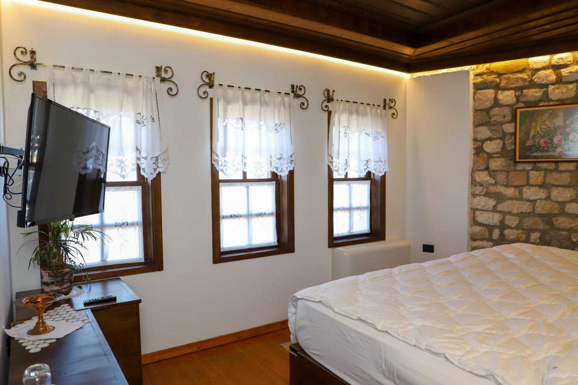 Villa Oda Tomori Berat Ngoại thất bức ảnh